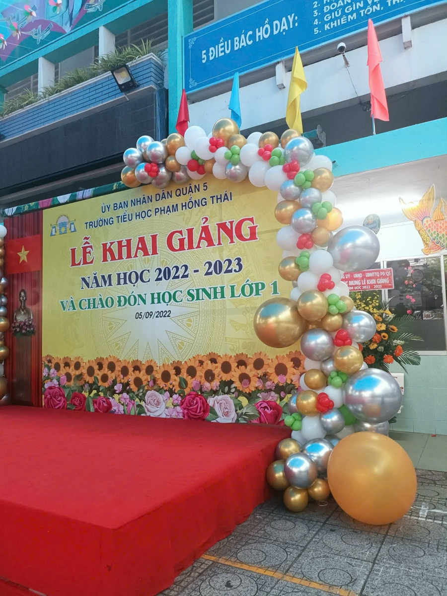 THI CÔNG KHUNG BACKDROP SỰ KIỆN TẠI NHÀ BÈ THI CÔNG KHUNG BACKDROP SỰ KIỆN TẠI NHÀ BÈ